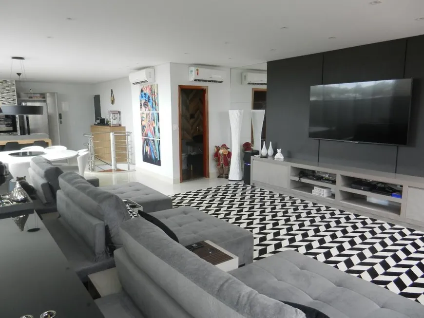 Foto 1 de Apartamento com 3 Quartos à venda, 130m² em Vila Santo Antonio, Americana
