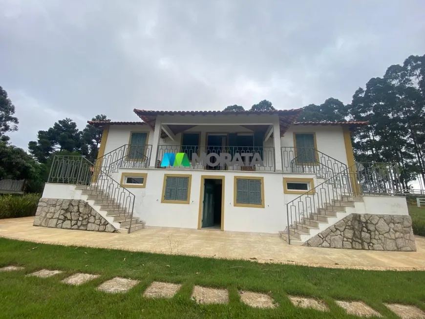 Foto 1 de Fazenda/Sítio com 5 Quartos à venda, 44m² em Zona Rural, Barbacena