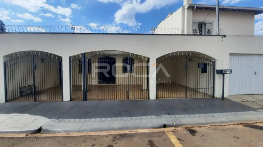 Foto 1 de Casa com 4 Quartos para venda ou aluguel, 249m² em Vila Arnaldo, São Carlos