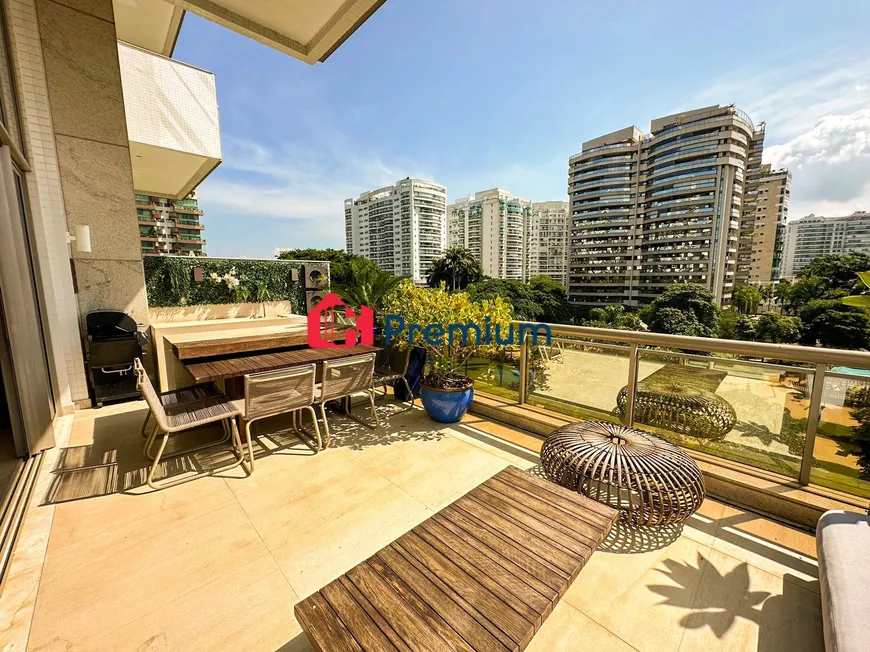 Foto 1 de Apartamento com 4 Quartos à venda, 231m² em Barra da Tijuca, Rio de Janeiro