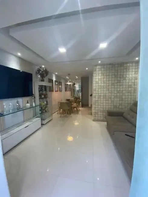 Foto 1 de Apartamento com 3 Quartos à venda, 93m² em Miragem, Lauro de Freitas