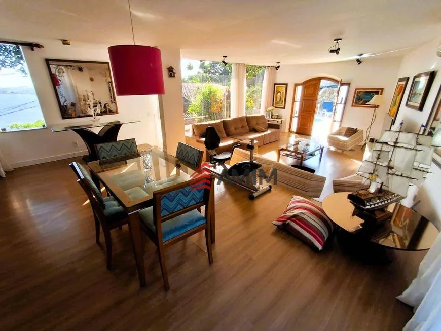 Foto 1 de Casa de Condomínio com 3 Quartos à venda, 190m² em São Francisco, Niterói