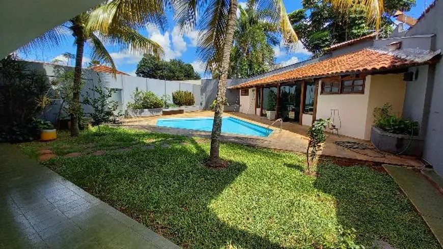 Foto 1 de Casa com 4 Quartos à venda, 340m² em Tabajaras, Uberlândia