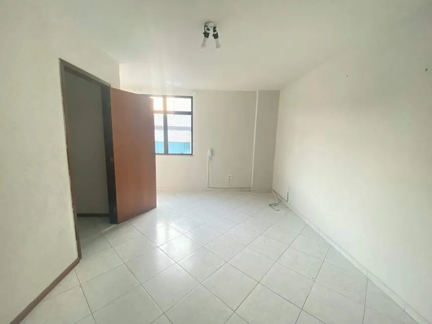 Foto 1 de Sala Comercial para alugar, 29m² em  Vila Valqueire, Rio de Janeiro