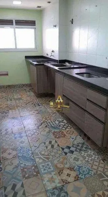 Foto 1 de Apartamento com 3 Quartos para alugar, 76m² em Jardim Tupanci, Barueri