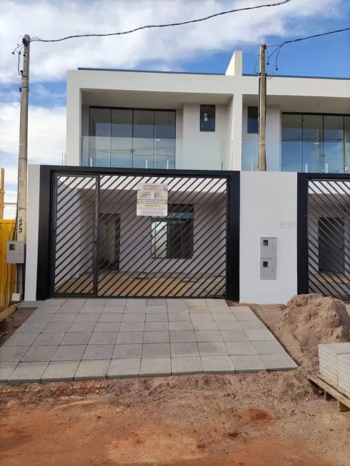 Foto 1 de Sobrado com 3 Quartos à venda, 106m² em Brazmadeira, Cascavel