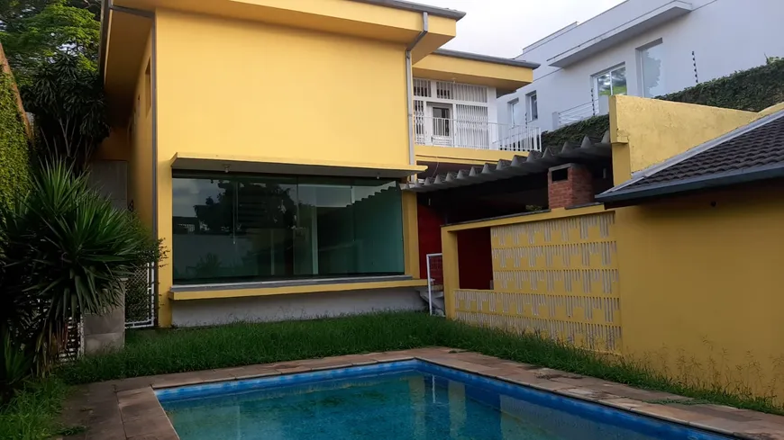 Foto 1 de Casa com 4 Quartos para alugar, 1450m² em Jardim Guedala, São Paulo