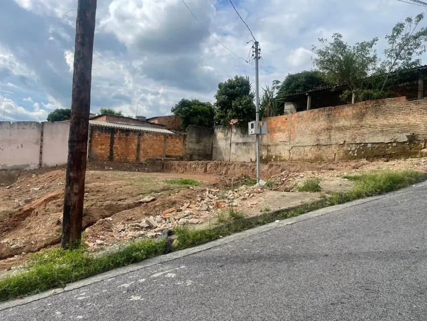 Foto 1 de Lote/Terreno à venda em Bom Retiro, Betim