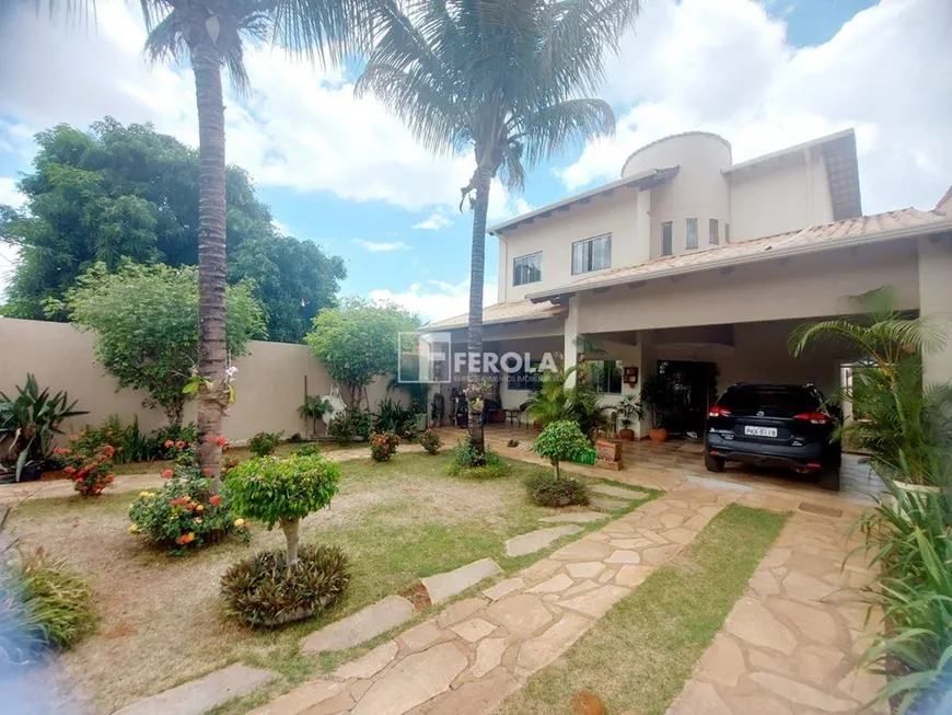Foto 1 de Casa de Condomínio com 4 Quartos à venda, 306m² em Setor Habitacional Vicente Pires, Brasília