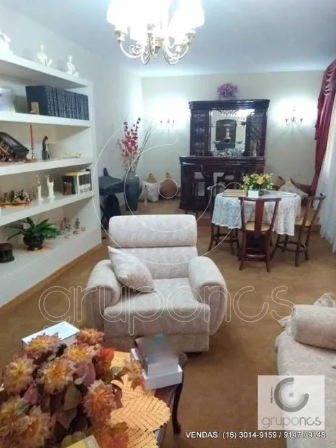 Foto 1 de Casa com 3 Quartos à venda, 216m² em Vila Cerqueira, Américo Brasiliense