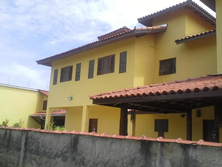 Foto 1 de Sobrado com 8 Quartos à venda, 196m² em Praia da Boracéia, São Sebastião