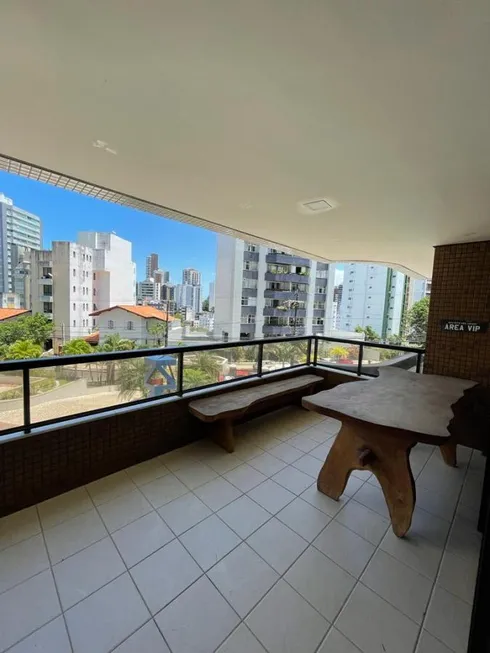 Foto 1 de Apartamento com 4 Quartos à venda, 162m² em Jardim Apipema, Salvador