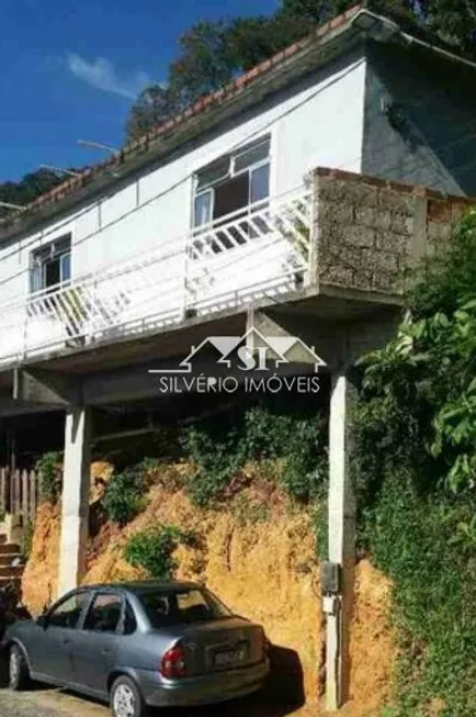 Foto 1 de Casa com 2 Quartos à venda, 70m² em Quarteirão Brasileiro, Petrópolis