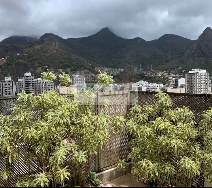 Foto 1 de Cobertura com 2 Quartos à venda, 131m² em Grajaú, Rio de Janeiro
