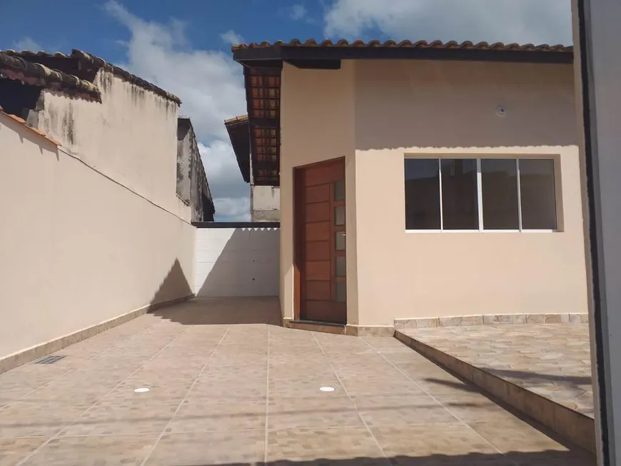 Foto 1 de Casa com 2 Quartos à venda, 72m² em Balneário Gaivota, Itanhaém