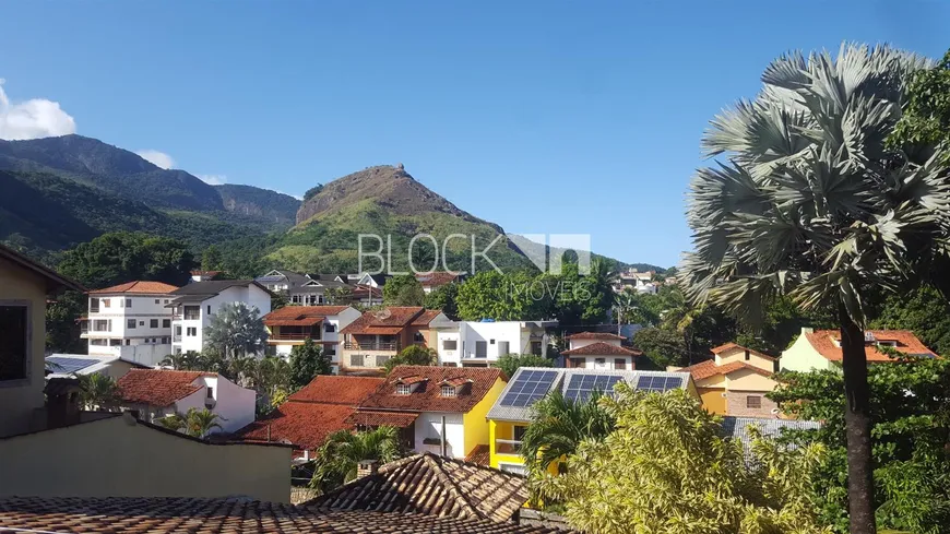 Foto 1 de Casa de Condomínio com 4 Quartos à venda, 408m² em Anil, Rio de Janeiro