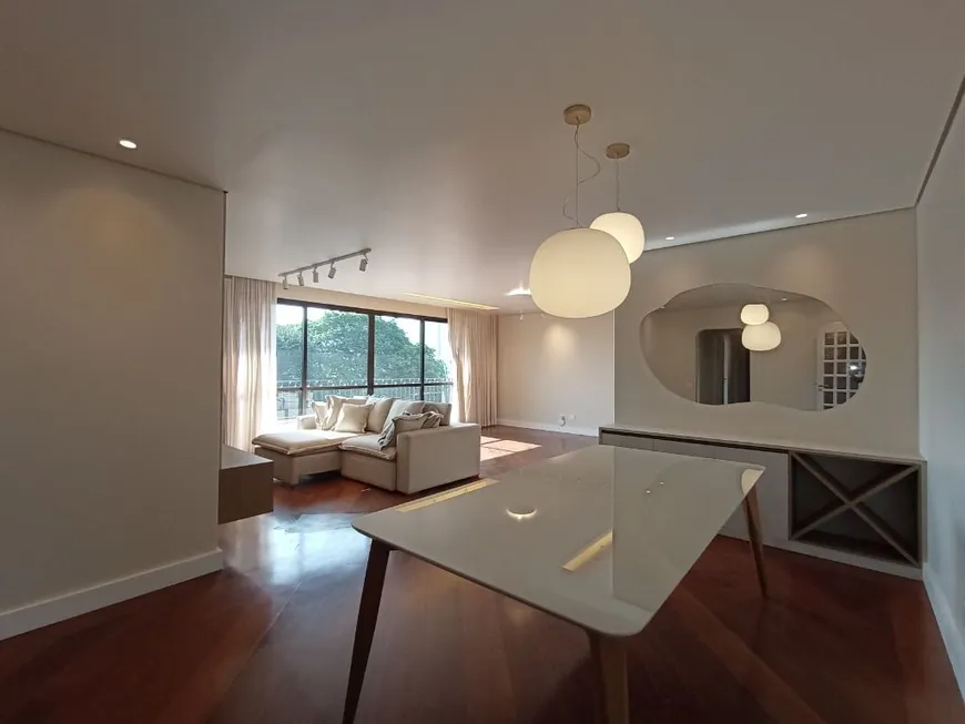 Foto 1 de Apartamento com 4 Quartos à venda, 197m² em Vila Oratório, São Paulo