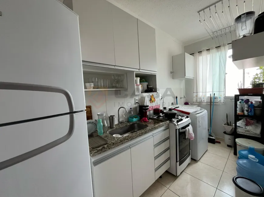 Foto 1 de Apartamento com 2 Quartos à venda, 46m² em Colina de Laranjeiras, Serra