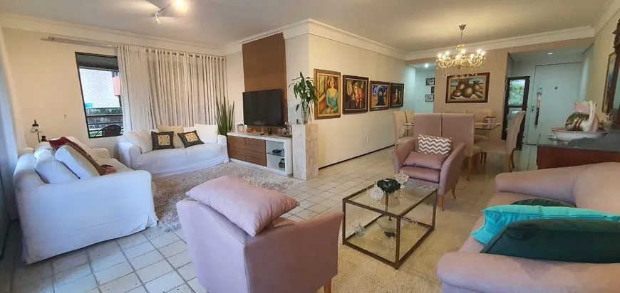 Foto 1 de Apartamento com 4 Quartos à venda, 180m² em Tamarineira, Recife