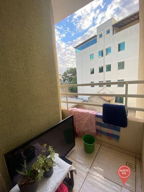 Foto 1 de Apartamento com 2 Quartos à venda, 54m² em Masterville, Sarzedo