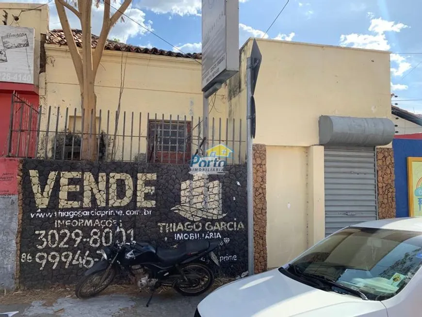 Foto 1 de Casa com 2 Quartos para alugar, 200m² em Centro, Teresina