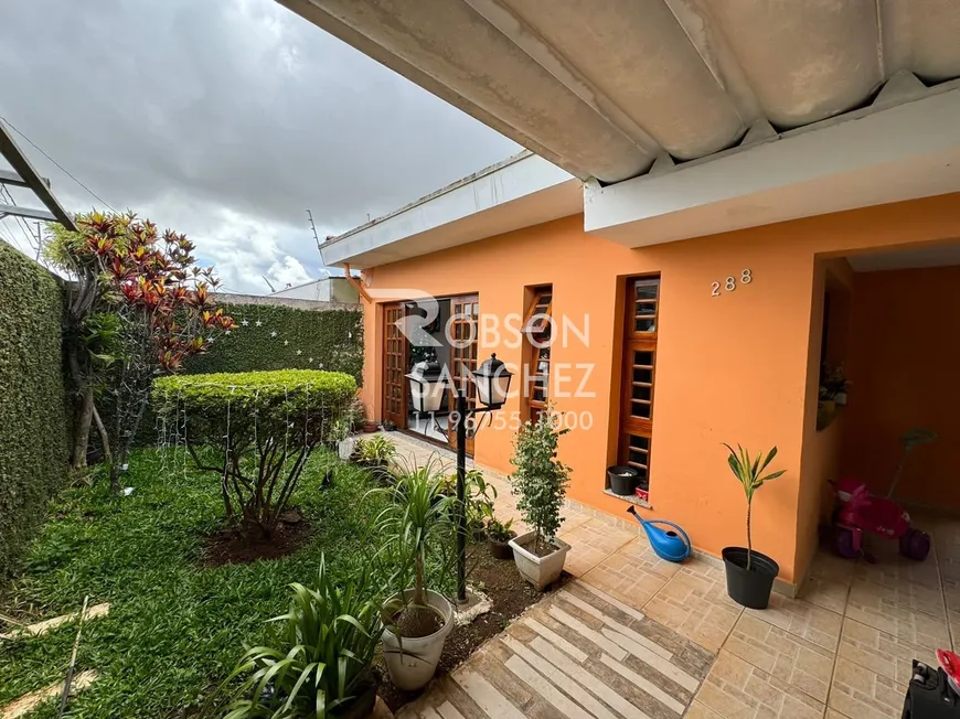 Foto 1 de Casa com 3 Quartos à venda, 90m² em Campo Grande, São Paulo