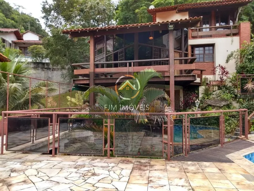 Foto 1 de Casa com 4 Quartos à venda, 200m² em Santo Antônio, Niterói