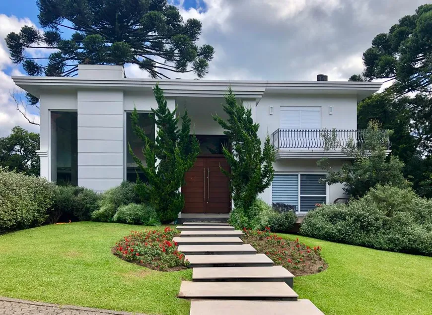 Foto 1 de Sobrado com 4 Quartos à venda, 450m² em Quinta da Serra, Canela