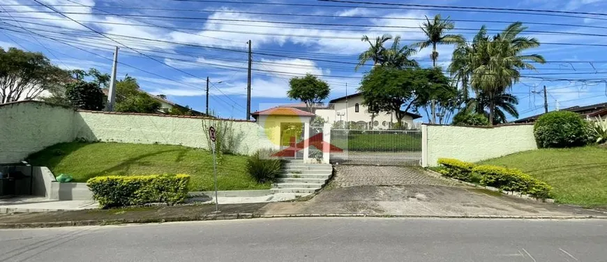 Foto 1 de Casa de Condomínio com 3 Quartos para alugar, 200m² em Saguaçú, Joinville