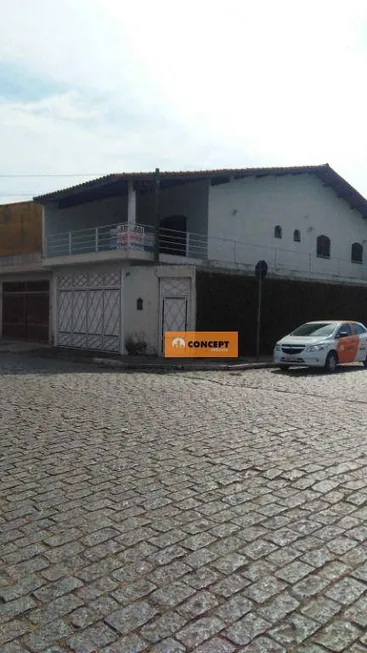 Foto 1 de Sobrado com 3 Quartos à venda, 235m² em Parque Maria Helena, Suzano