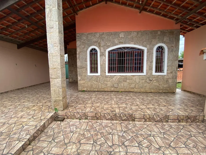 Foto 1 de Casa com 3 Quartos à venda, 340m² em Ana Dias, Peruíbe