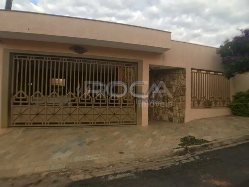 Foto 1 de Casa com 4 Quartos à venda, 219m² em Residencial Itamarati, São Carlos