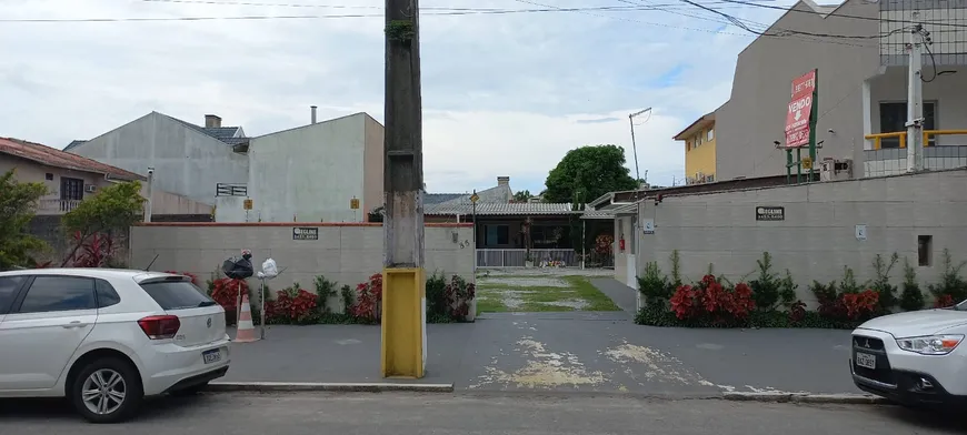 Foto 1 de Lote/Terreno à venda, 560m² em Caioba, Matinhos