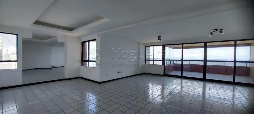 Foto 1 de Apartamento com 4 Quartos à venda, 170m² em Candeias, Jaboatão dos Guararapes