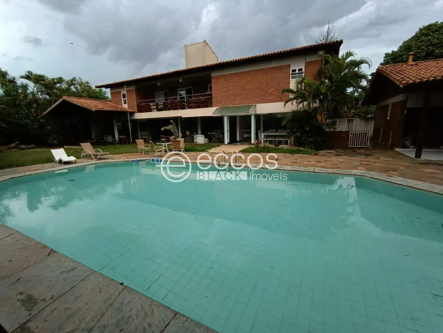 Foto 1 de Casa com 5 Quartos para alugar, 462m² em Morada da Colina, Uberlândia
