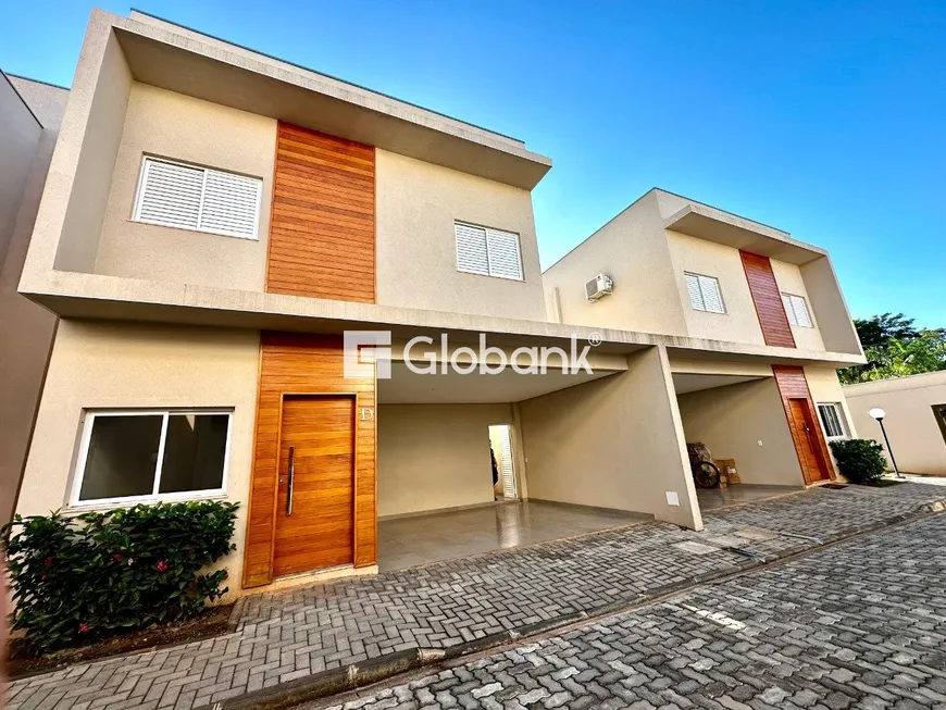 Foto 1 de Casa de Condomínio com 3 Quartos para venda ou aluguel, 153m² em Loteamento Reserva Real, Montes Claros