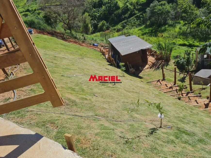 Foto 1 de Fazenda/Sítio com 1 Quarto à venda, 1203m² em Jardim Colonia, Jacareí