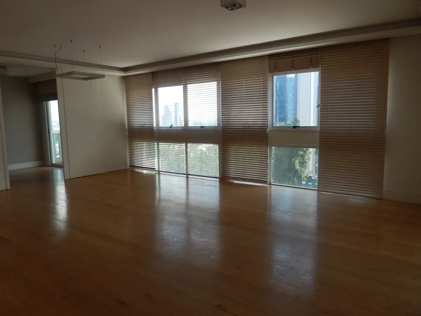 Foto 1 de Apartamento com 3 Quartos à venda, 255m² em Alphaville, Barueri