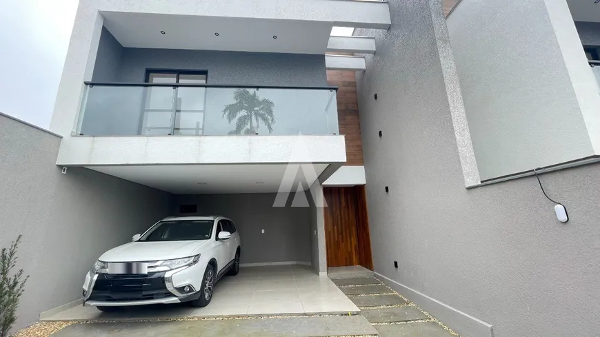 Foto 1 de Casa com 3 Quartos à venda, 157m² em Floresta, Joinville