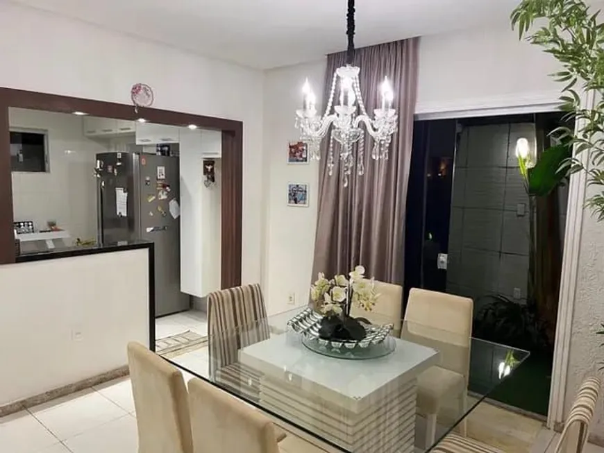 Foto 1 de Casa de Condomínio com 4 Quartos à venda, 325m² em Miragem, Lauro de Freitas