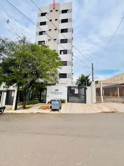 Foto 1 de Apartamento com 2 Quartos à venda, 61m² em Centro, Maringá
