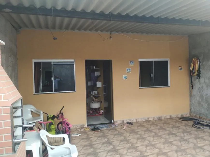 Foto 1 de Casa com 2 Quartos à venda, 100m² em Samambaia Norte, Brasília