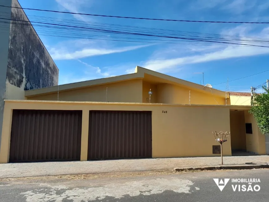 Foto 1 de Casa com 4 Quartos à venda, 218m² em Olinda, Uberaba