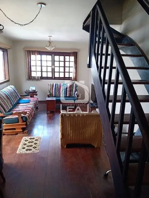 Foto 1 de Sobrado com 5 Quartos à venda, 150m² em Monte Azul, São Paulo