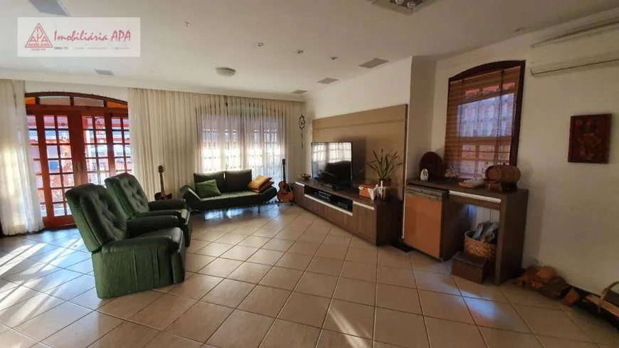 Foto 1 de Casa de Condomínio com 4 Quartos à venda, 458m² em Sao Paulo II, Cotia