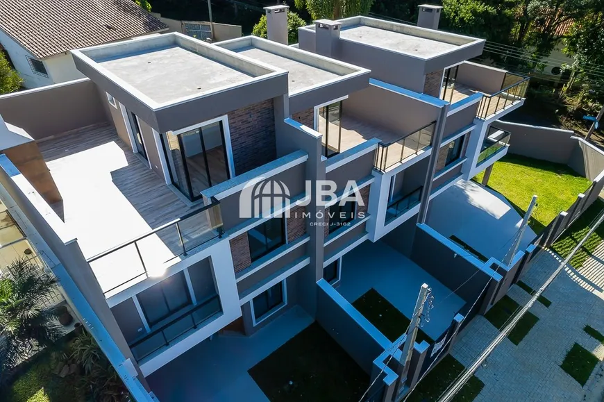 Foto 1 de Sobrado com 3 Quartos à venda, 151m² em Pilarzinho, Curitiba