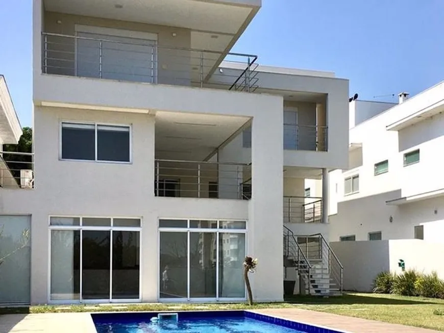 Foto 1 de Casa de Condomínio com 4 Quartos para venda ou aluguel, 900m² em Urbanova, São José dos Campos