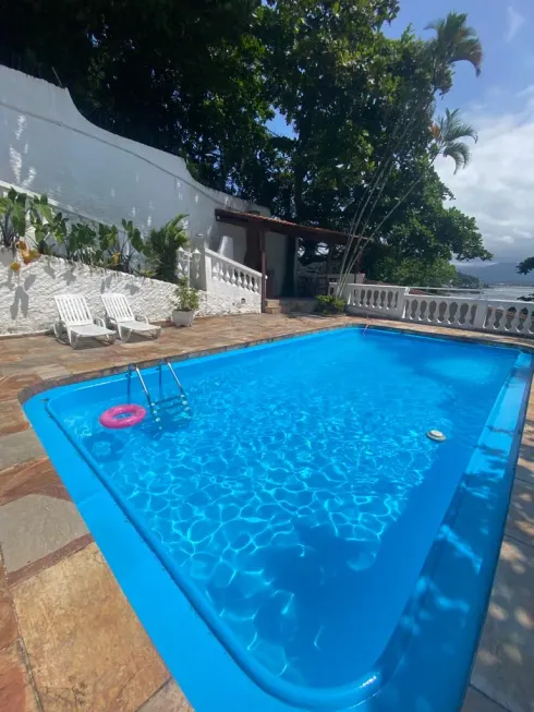 Foto 1 de Casa com 6 Quartos à venda, 600m² em Ilha Porchat, São Vicente