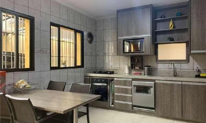 Foto 1 de Casa com 3 Quartos à venda, 160m² em Interlagos, São Paulo
