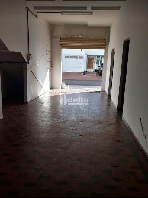 Foto 1 de Casa com 9 Quartos à venda, 356m² em Nossa Senhora Aparecida, Uberlândia